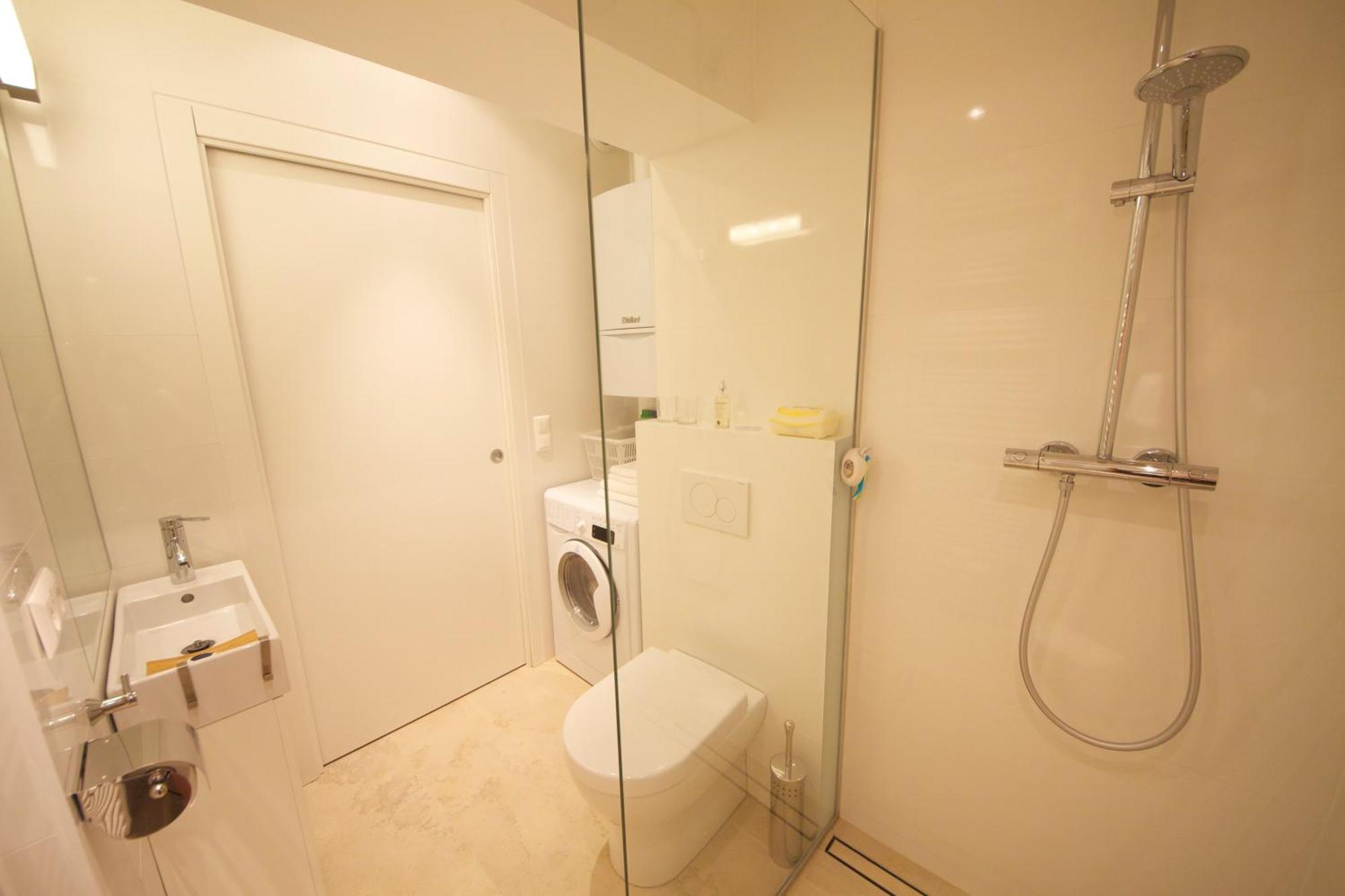 Hoheschule Apartment Kapriole Виена Екстериор снимка